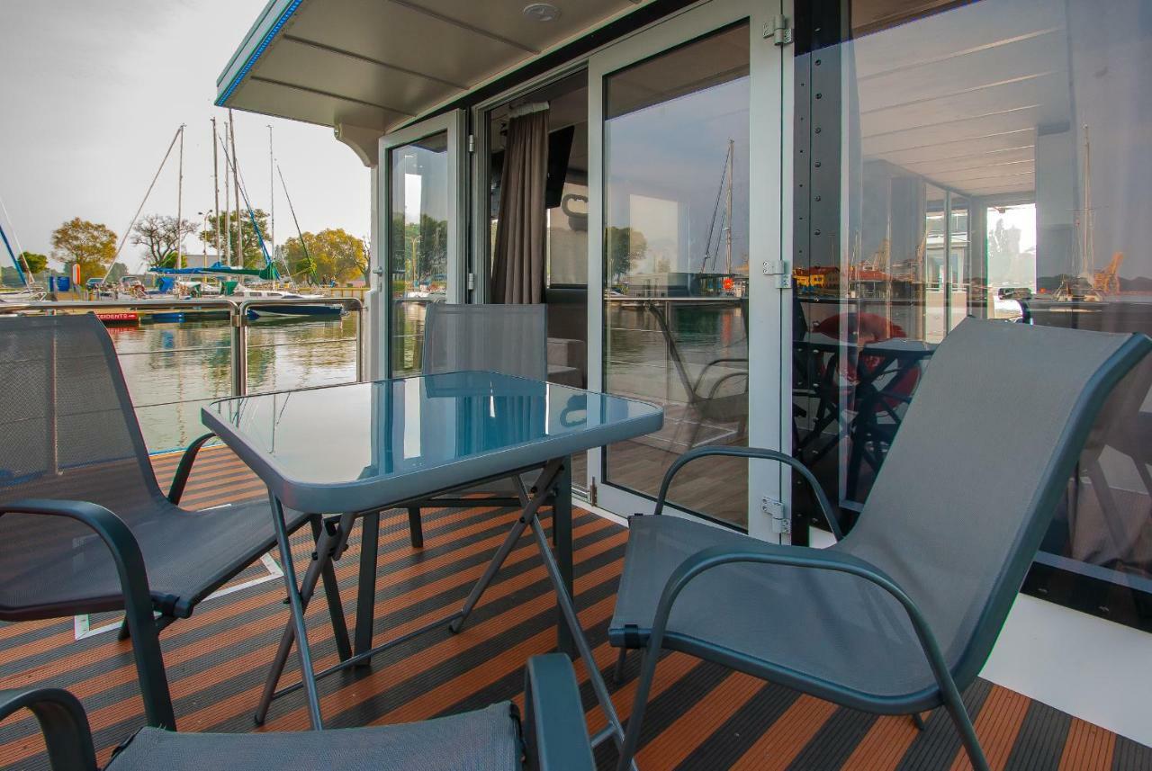 Appartamento Amber Houseboat Świnoujście Esterno foto